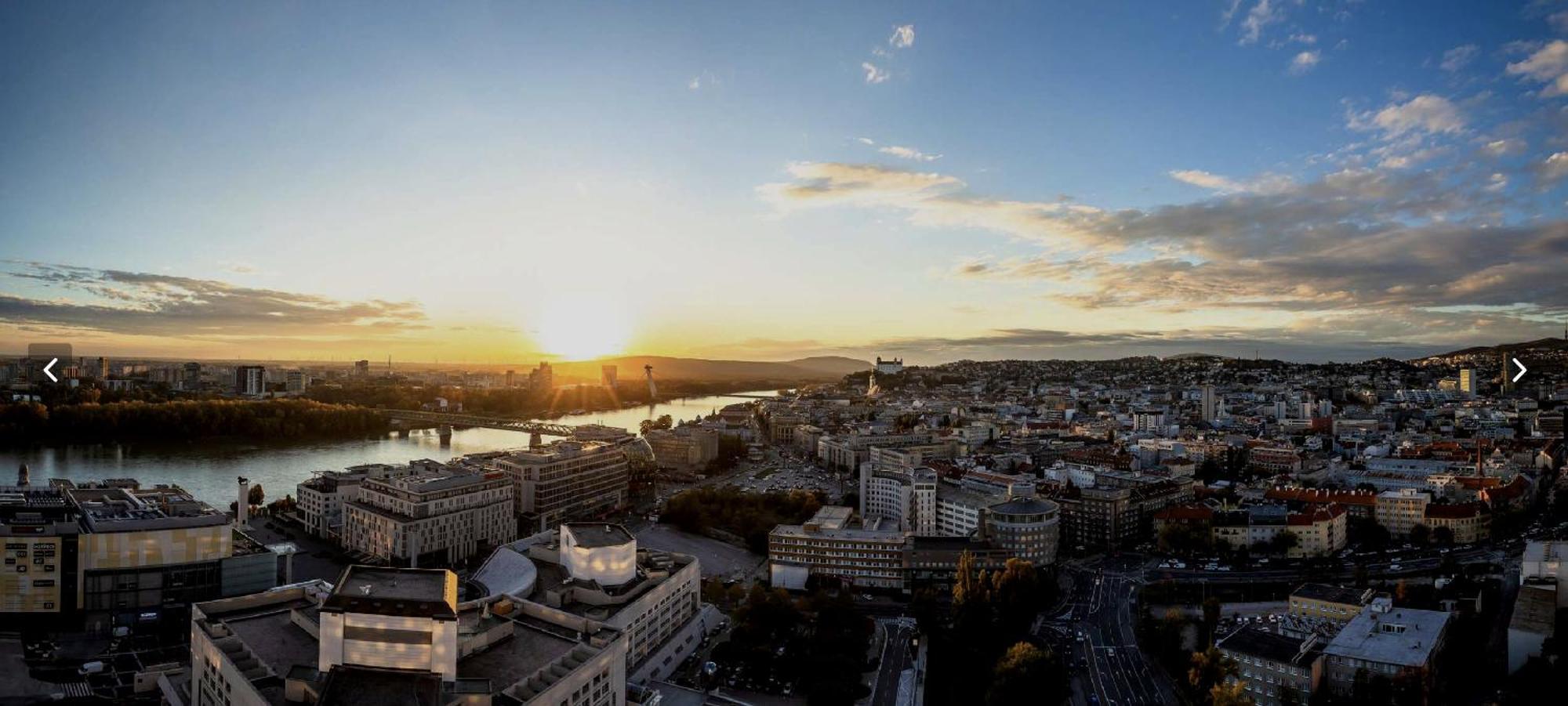 Апартаменти Majestic Golden View Братислава Екстер'єр фото
